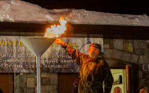 Slavnostní nástup Winter Survival