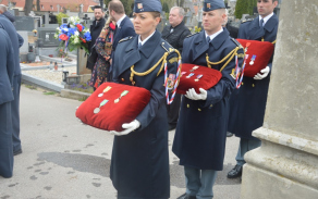 2._vyznamenani_general_liskutin.jpg