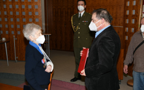 2021-04-22_medaile_marie_henzlova_-_jaroslav_parma_51.jpg
