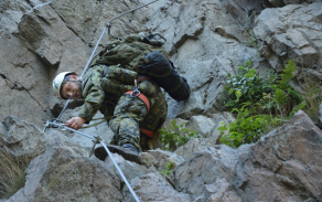 9._ferrata_na_skalnim_masivu.jpg