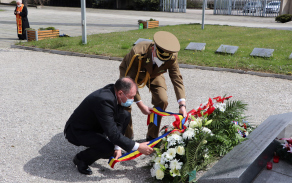 den_hrdinu_rumunska_2.jpg